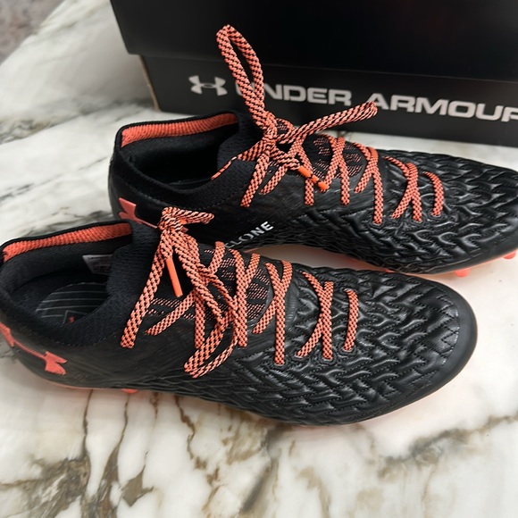 Athletic_Shoes